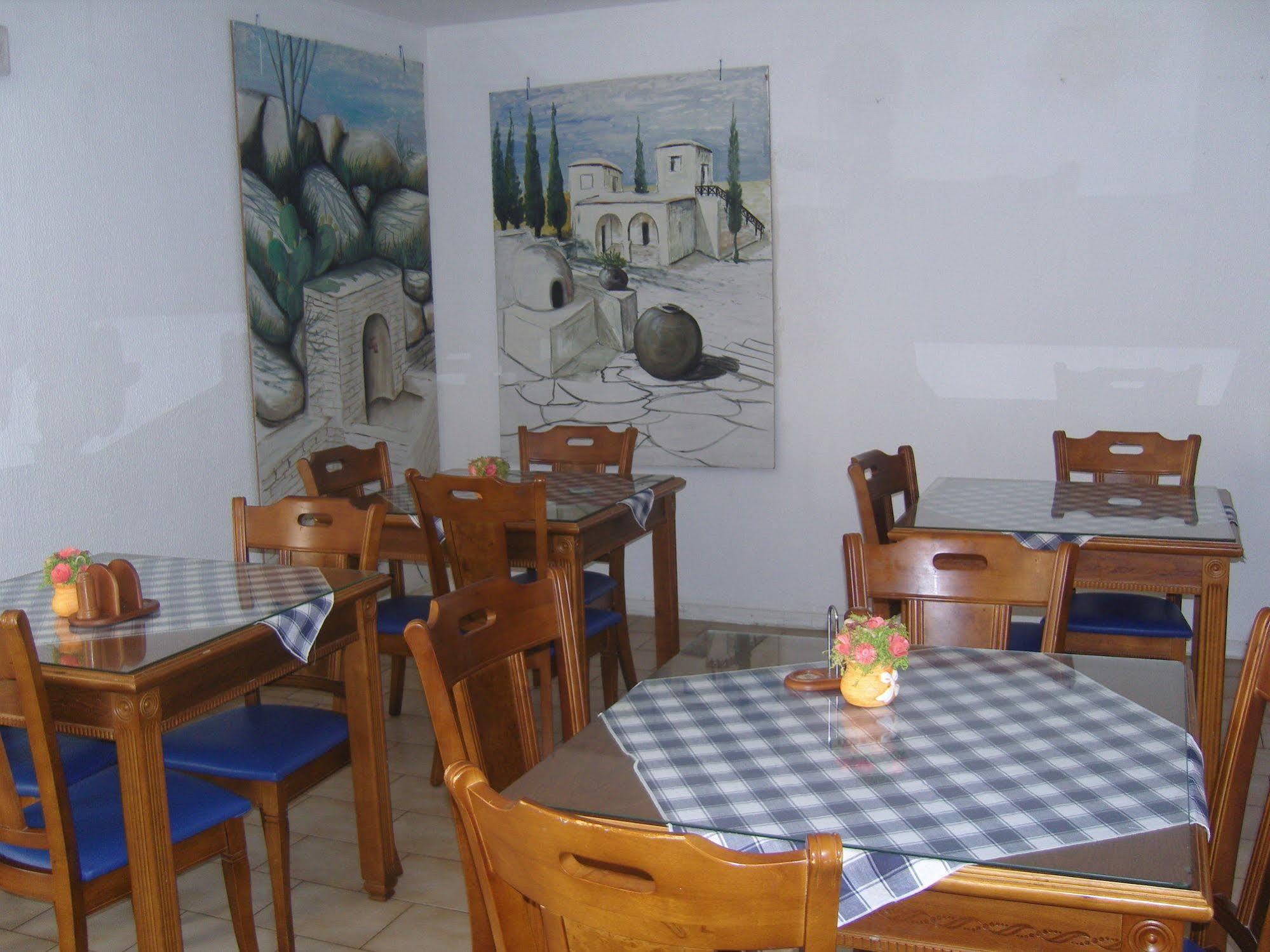 Best Western Plus Larco Hotel Ларнака Екстериор снимка