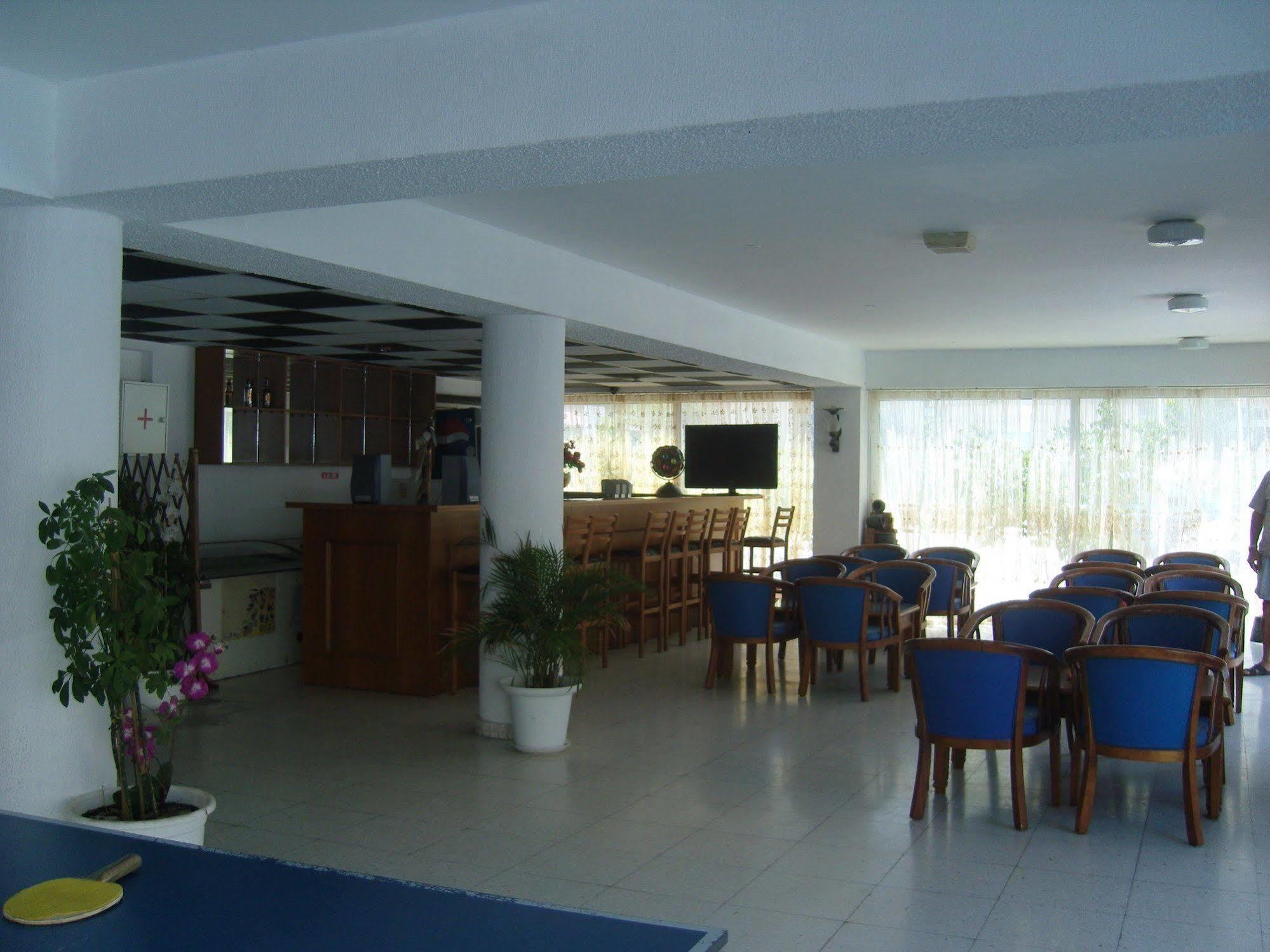 Best Western Plus Larco Hotel Ларнака Екстериор снимка