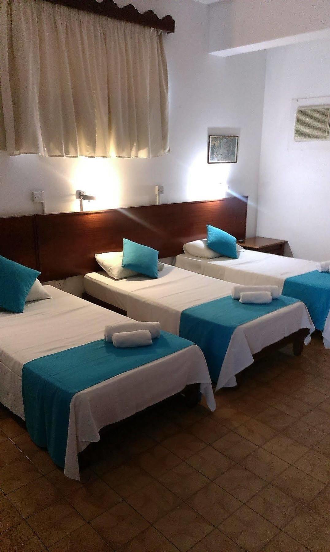 Best Western Plus Larco Hotel Ларнака Екстериор снимка