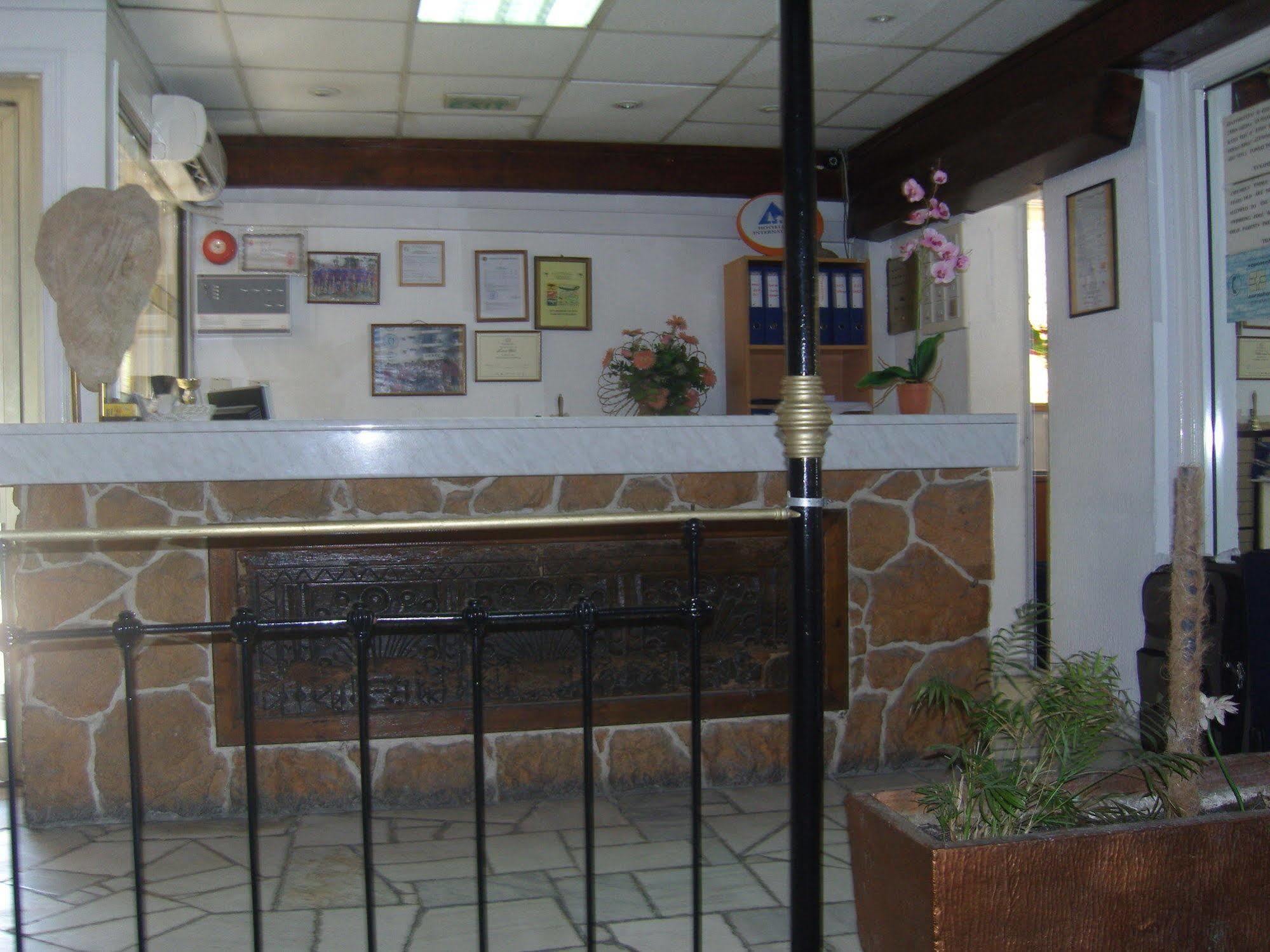 Best Western Plus Larco Hotel Ларнака Екстериор снимка