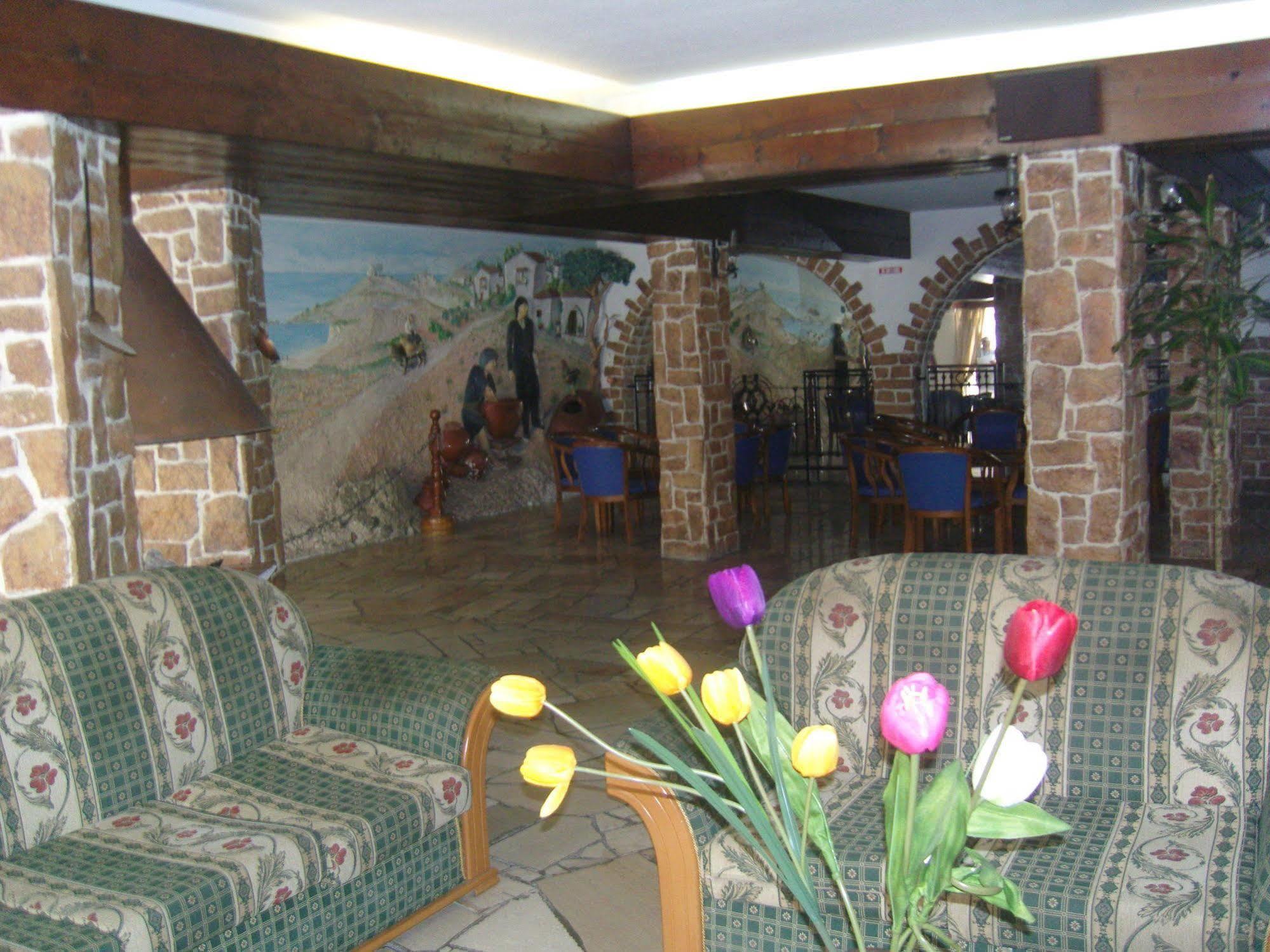 Best Western Plus Larco Hotel Ларнака Екстериор снимка